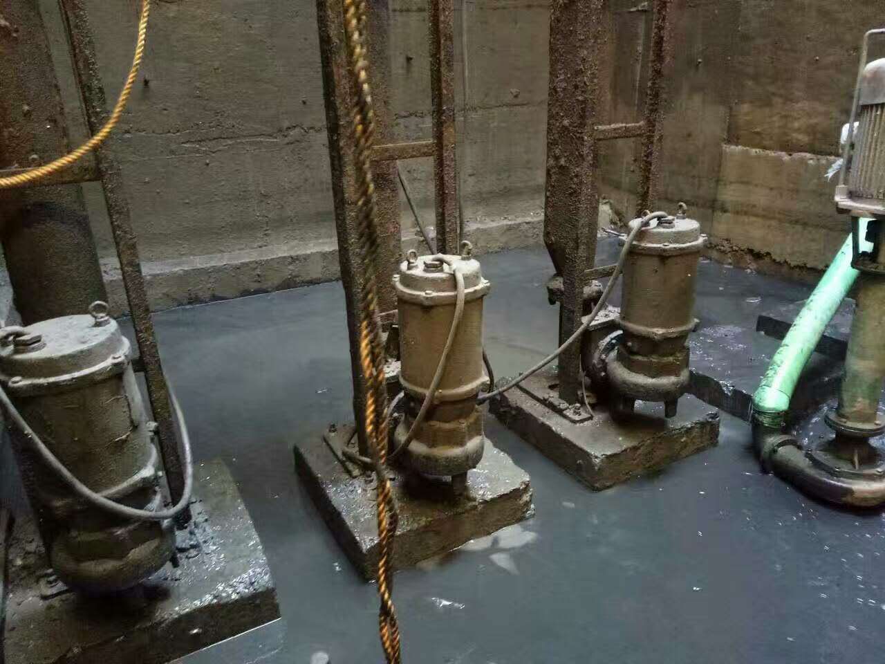 屏南污水池清理